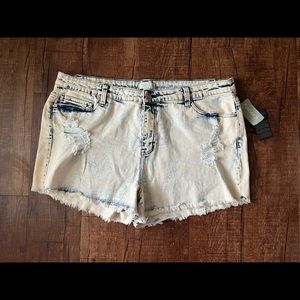 Forever 21 acid wash denim distressed shorts NWT size 18